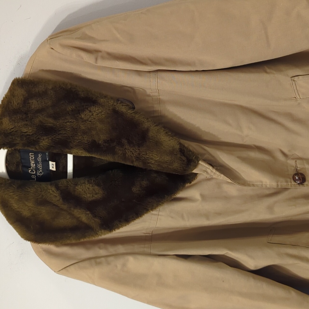 Vintage‎ Coat with Brown Faux Fur Collar size 42 image 2